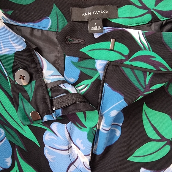 Ann Taylor Floral Lightweight Flowy Dress Pants - Picture 10 of 11